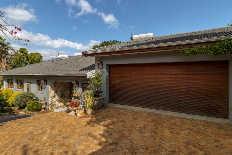 4 Bedroom Property for Sale in Fairview Heights Western Cape